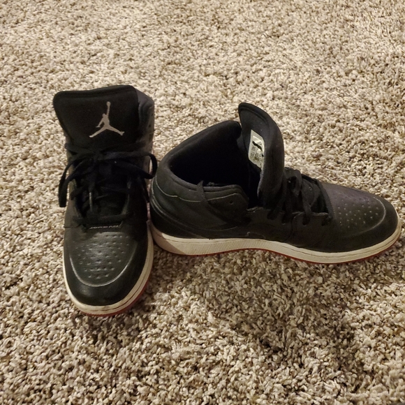 Black Jordan's 1s - Picture 3 of 4